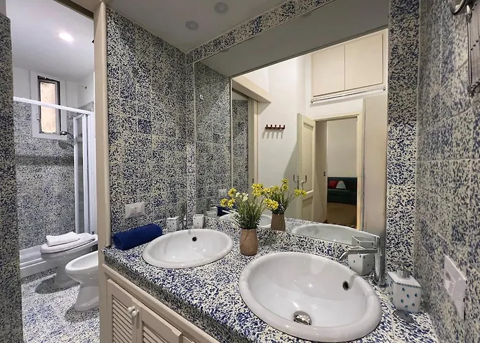 Tiburtina68 Apartment *